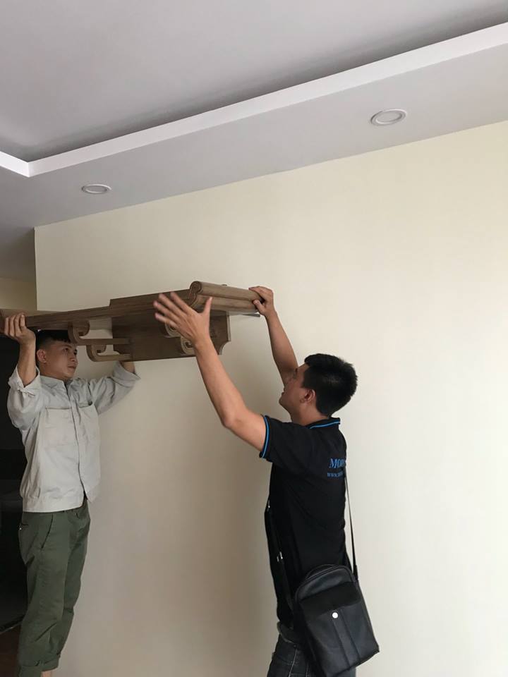 Thợ lắp đặt ban thờ chuyên nghiệp